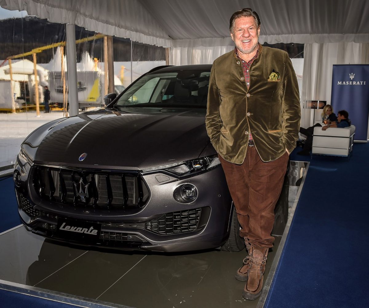 695440407TP056 Maserati Pol