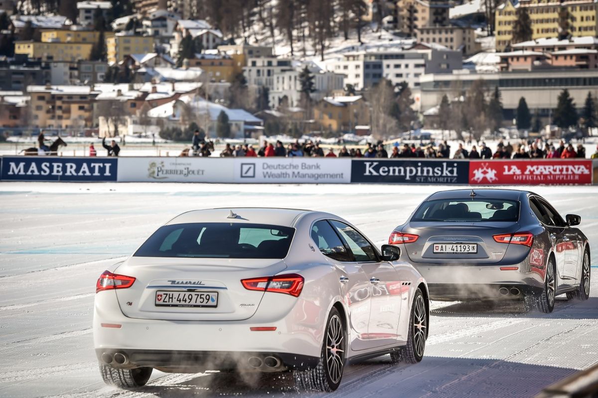 695440407TP071 Maserati Pol