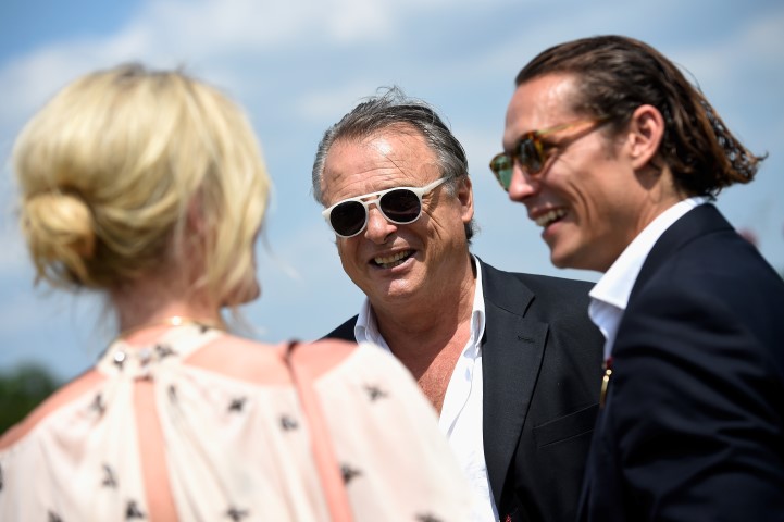 700065097 AJ 5978 4141CD3427DBED32377B83EEFFB7A6DA